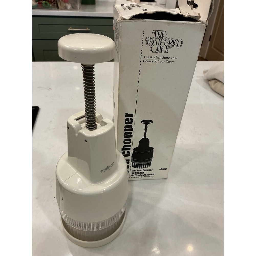 Pampered Chef #2580 Manual Push Function Food Chopper, White Plastic, 1 Cup Box